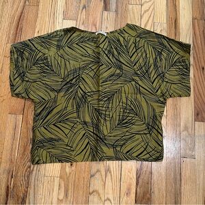 Black crane linen top size s